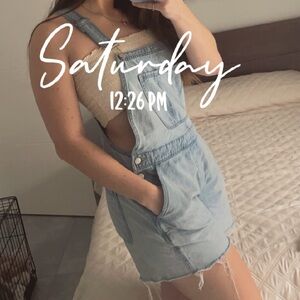 Gap Size Large Light Wash Denim Overall Shorts